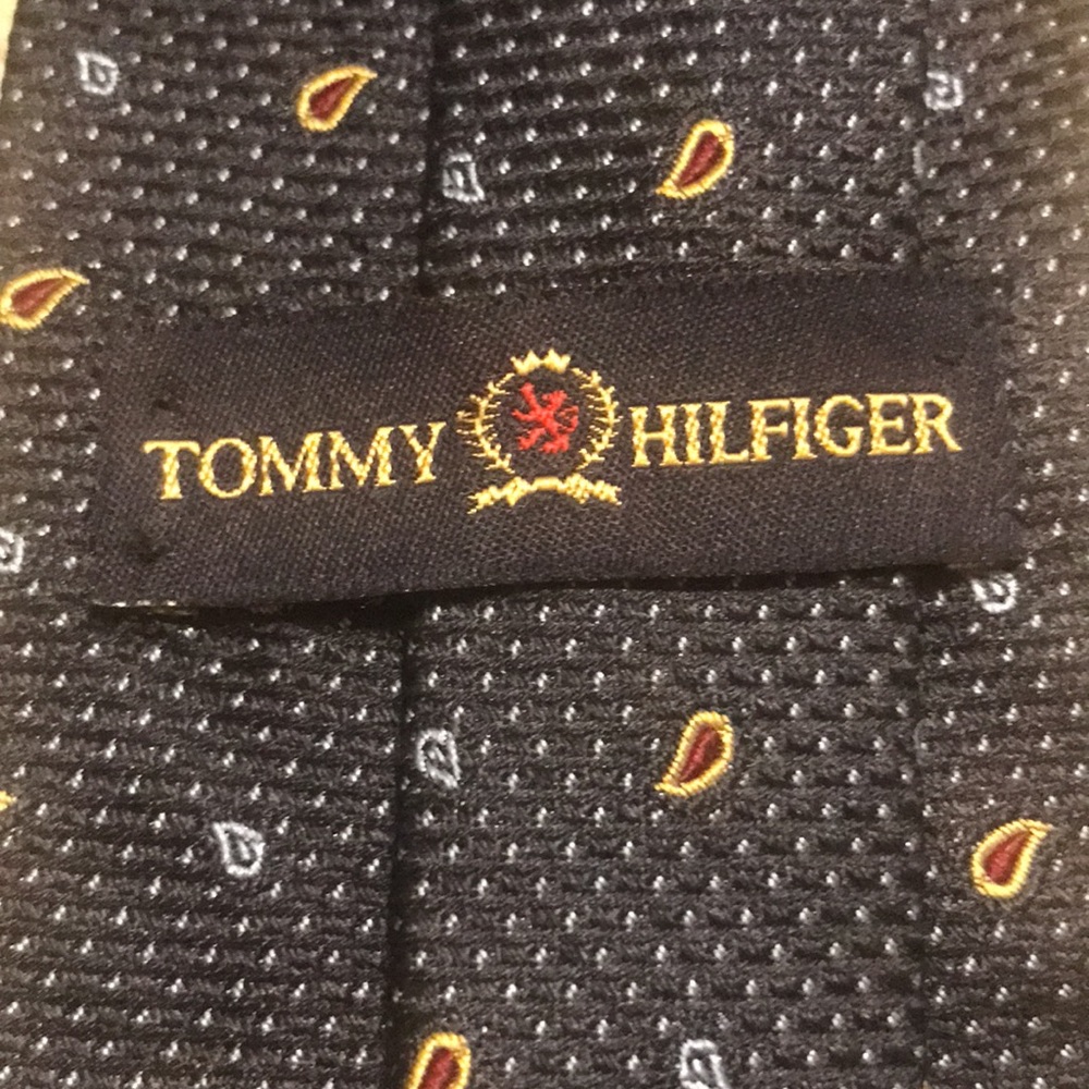 Tommy Hilfiger Navy tie with Wi e, Gold & Baby Blue accents, like new, Silk - Picture 3 of 4